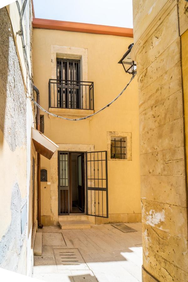 Casa Borbonica Cozy Apartment In Ortigia Ground Floor Syracuse Екстер'єр фото